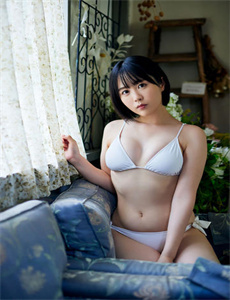 《温泉屋的小老板娘》