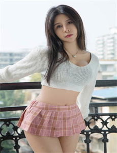 《一边啪啪的一边呻吟声口述》